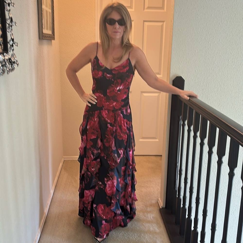 Parker Black sz 6 gown
